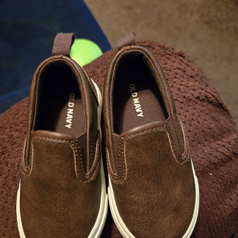 Old Navy Brown Slip-On Sneakers for Kids - Picture 2 of 4